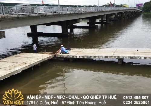 van-cop-pha-pho-di-bo-hue