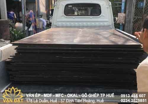 van-ep-phu-phim-coppha-tp-hue-vinfast-showroom