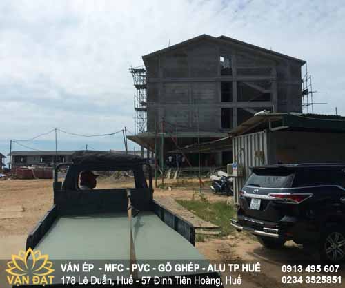van-mdf-loi-xanh-khang-am-tai-hue-my-an-dot-4